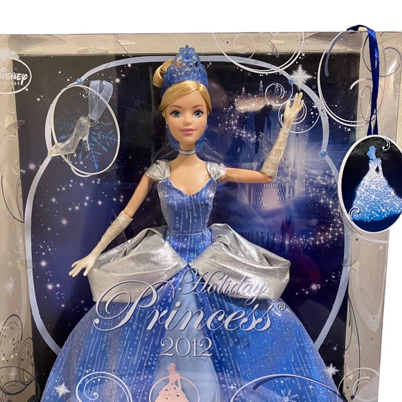 NEW Cinderella Holiday Princess 2012 Disney Mattel - Picture 2 of 10